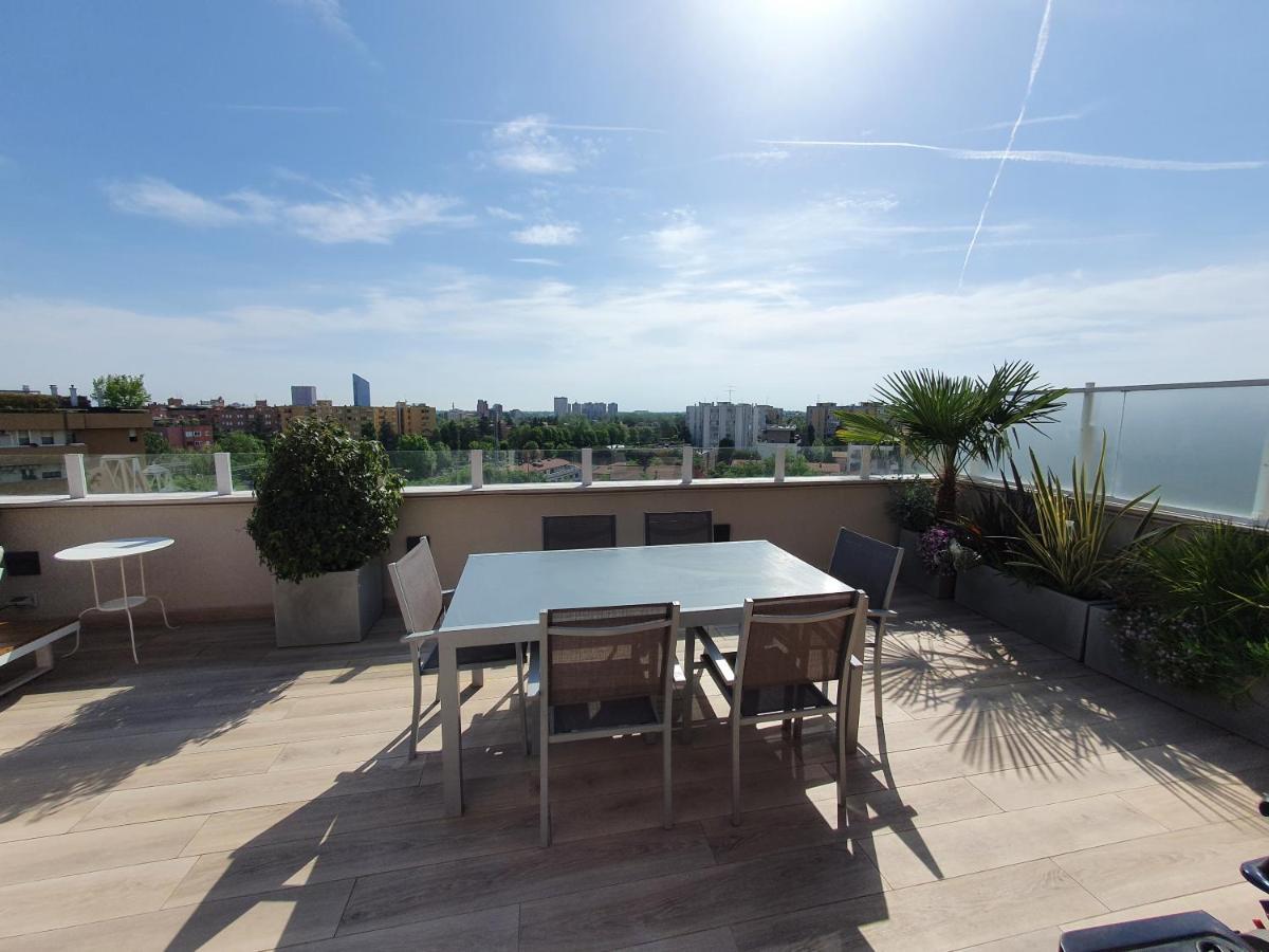 Penthouse F8 - Panoramic Terrace, View Two Towers Lägenhet Bologna Exteriör bild